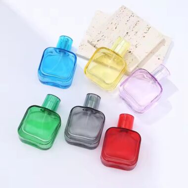 Modern Luxury Transparent Colored Glass Perfume Bottle for Wholesale