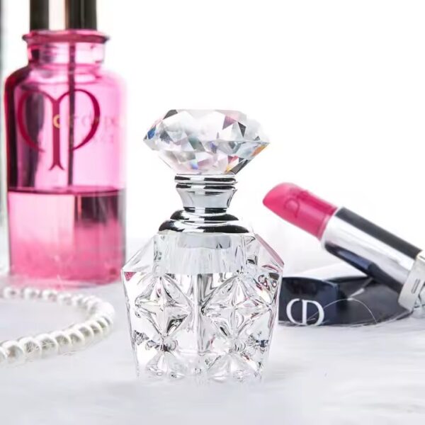 Elegant Clear Crystal Perfume Bottle for Wedding Gift Packaging