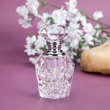 Elegant Clear Crystal Perfume Bottle for Wedding Gift Packaging