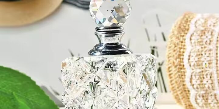 Elegant Clear Crystal Perfume Bottle for Wedding Gift Packaging