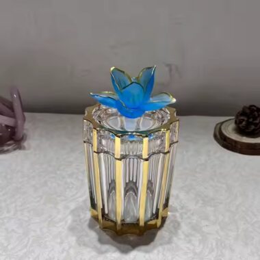 Unique Glass Perfume Bottle with Decorative Flower Cap for Elegant Packaging