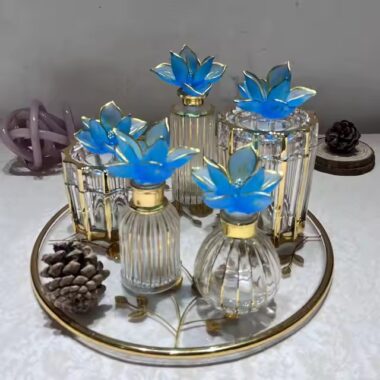 Unique Glass Perfume Bottle with Decorative Flower Cap for Elegant Packaging