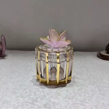 Unique Glass Perfume Bottle with Decorative Flower Cap for Elegant Packaging