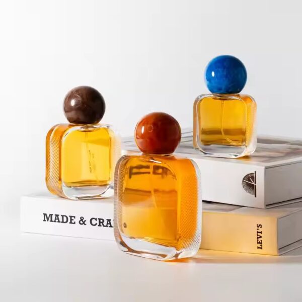 New Luxury Square Glass Perfume Bottle with Trendy Design for Fragrance Brands