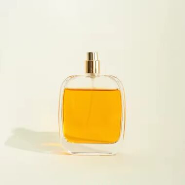 New Luxury Square Glass Perfume Bottle with Trendy Design for Fragrance Brands