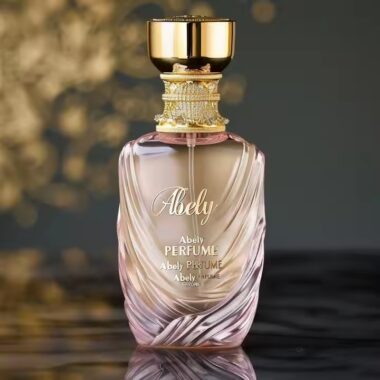 European Style Luxury Glass Perfume Bottle with Elegant Cap