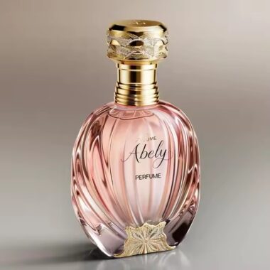 European Style Luxury Glass Perfume Bottle with Elegant Cap