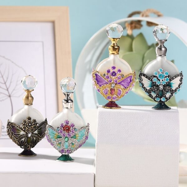 Elegant luxury glass perfume bottles available for wholesale fragrance packaging