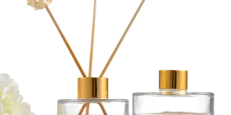 Clear round glass reed diffuser bottle