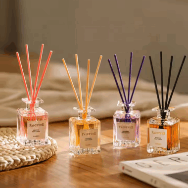 diffuser bottle with lid for aromatherapy