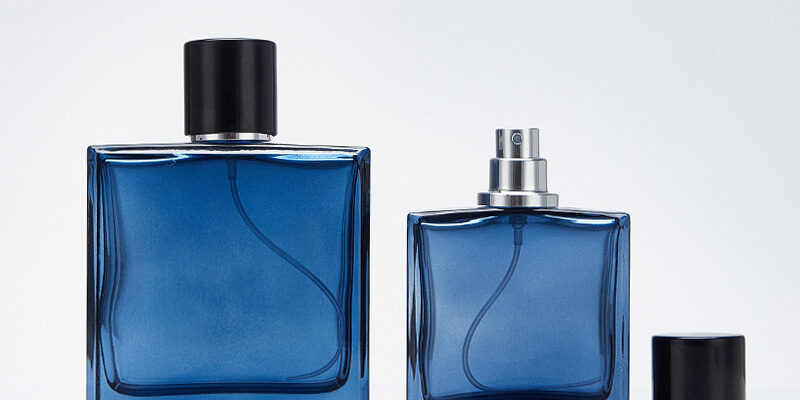 large capacity refillable spray bottle