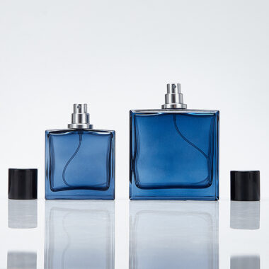 large capacity refillable spray bottle