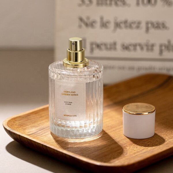 clear glass perfume spray bottle