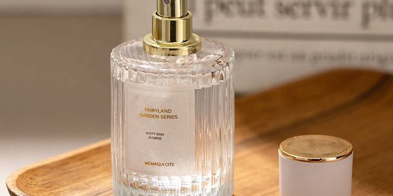 clear glass perfume spray bottle