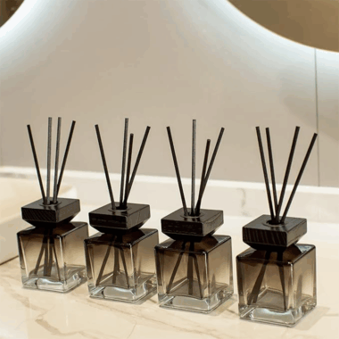 aromatherapy reed diffuser bottle