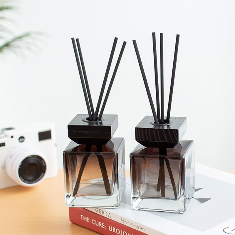 aromatherapy reed diffuser bottle