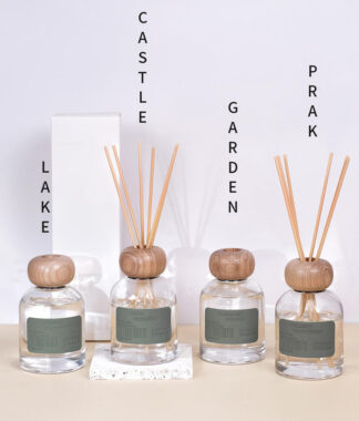 aromatherapy reed diffuser with wooden cap