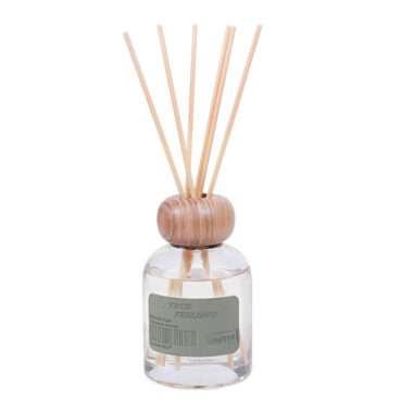 aromatherapy reed diffuser with wooden cap