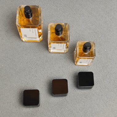 Luxury square glass perfume bottle