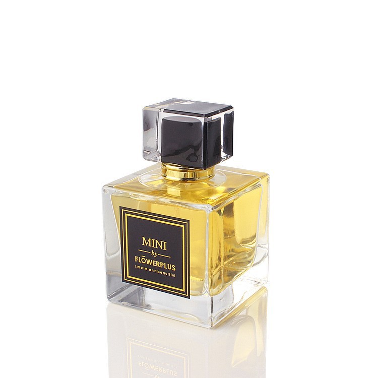 square glass perfume spray bottle