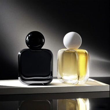 Luxury glass perfume bottle with round ball cap in 30ml 50ml
