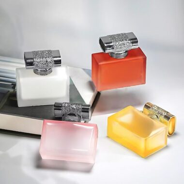 Elegant luxury refillable transparent clear glass perfume bottle