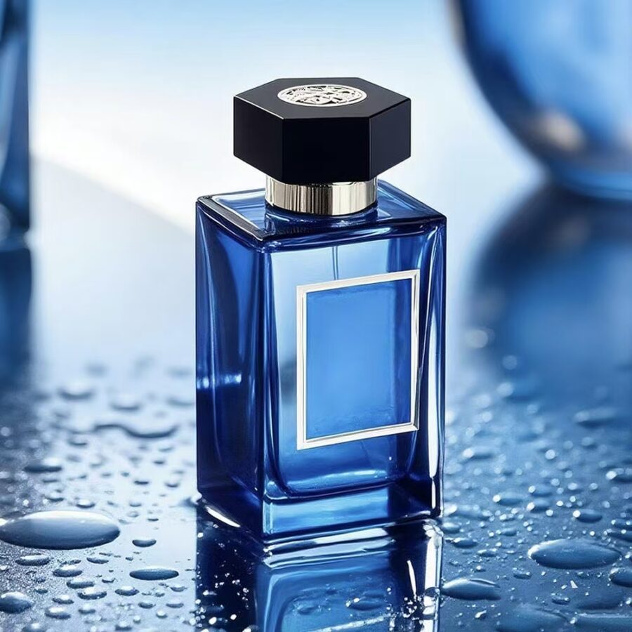 Luxury transparent glass perfume bottle with elegant sprayer