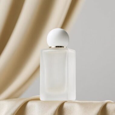 Modern frosted glass perfume bottle with high-quality sprayer