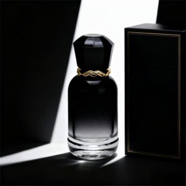 Luxury round-and-square hybrid clear glass perfume bottle design