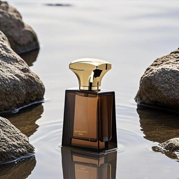 Square 50ml glass perfume bottle with custom logo and gold cap