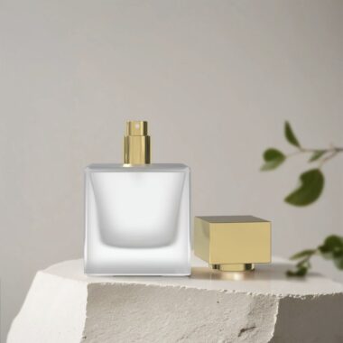 Luxury square clear glass perfume bottle with gold cap