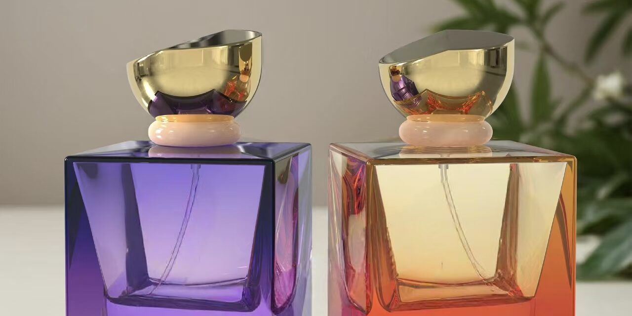 Luxury square clear glass perfume bottle with gold cap