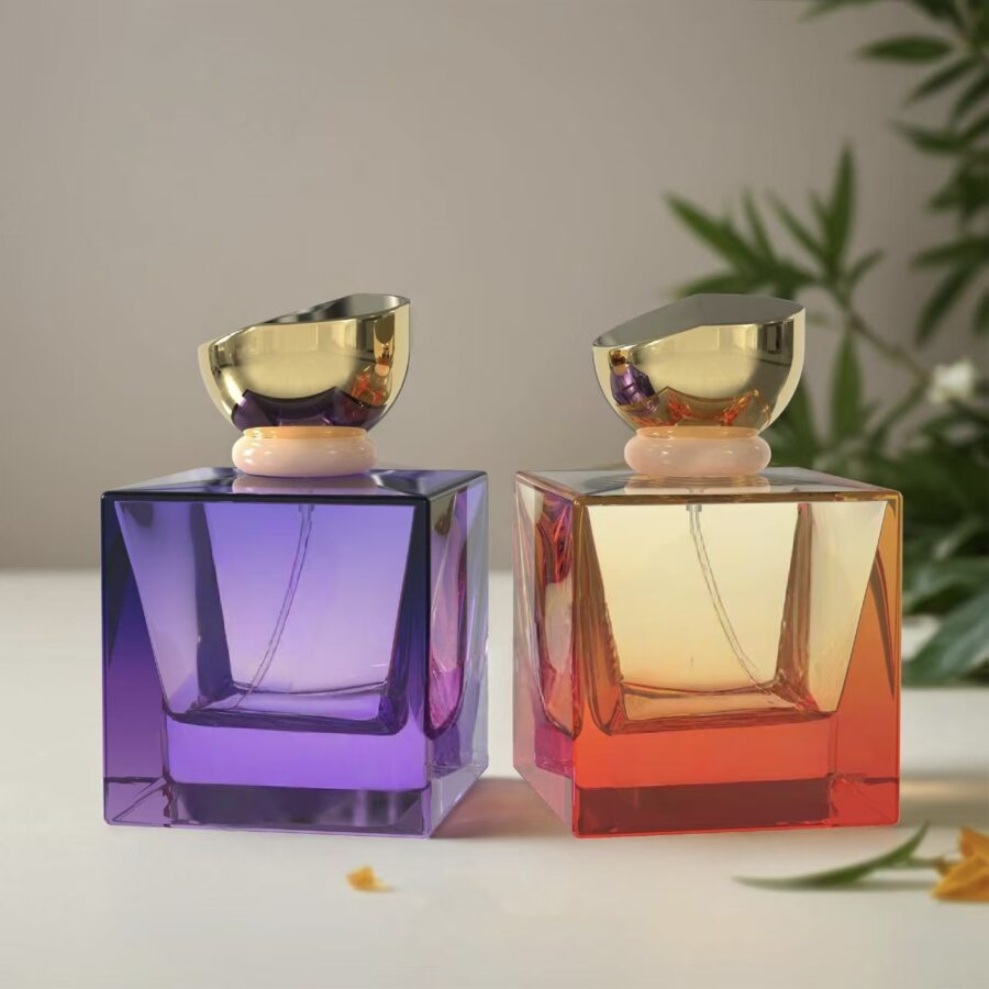 Luxury square clear glass perfume bottle with gold cap